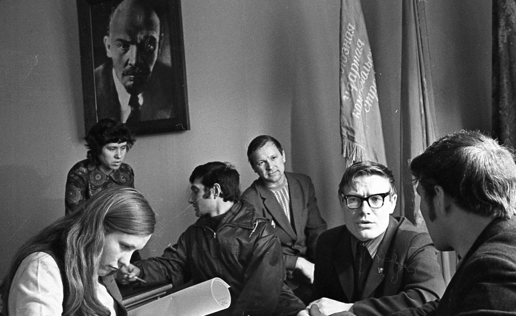 Комитет ВЛКСМ на Усть-Илимской ГЭС, 1964 г.