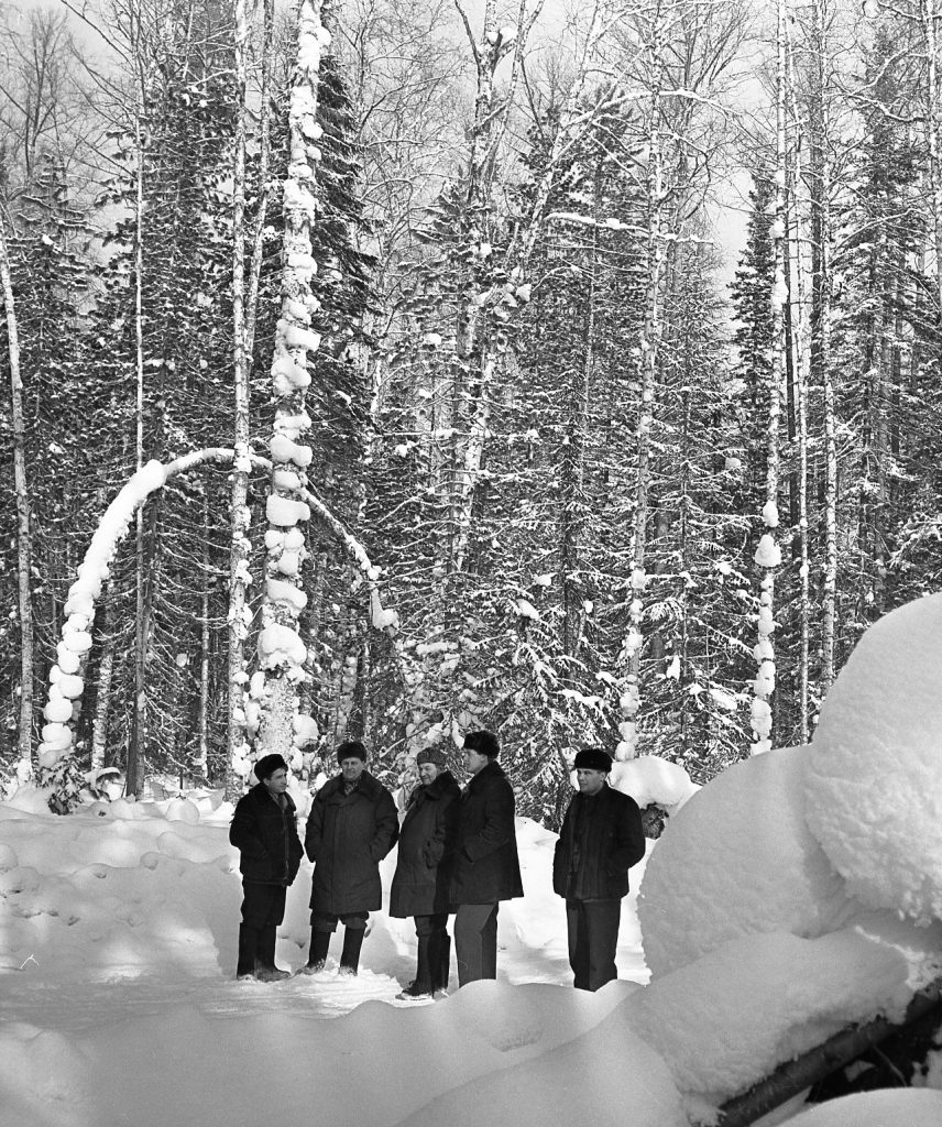 Первые люди на месте будущего Усть-Илимска, 1960 г.