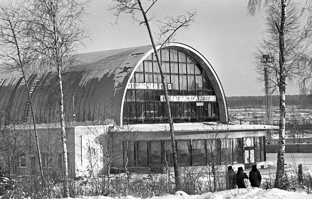Первый спортивный зал строителей на левом берегу, 1970 г.