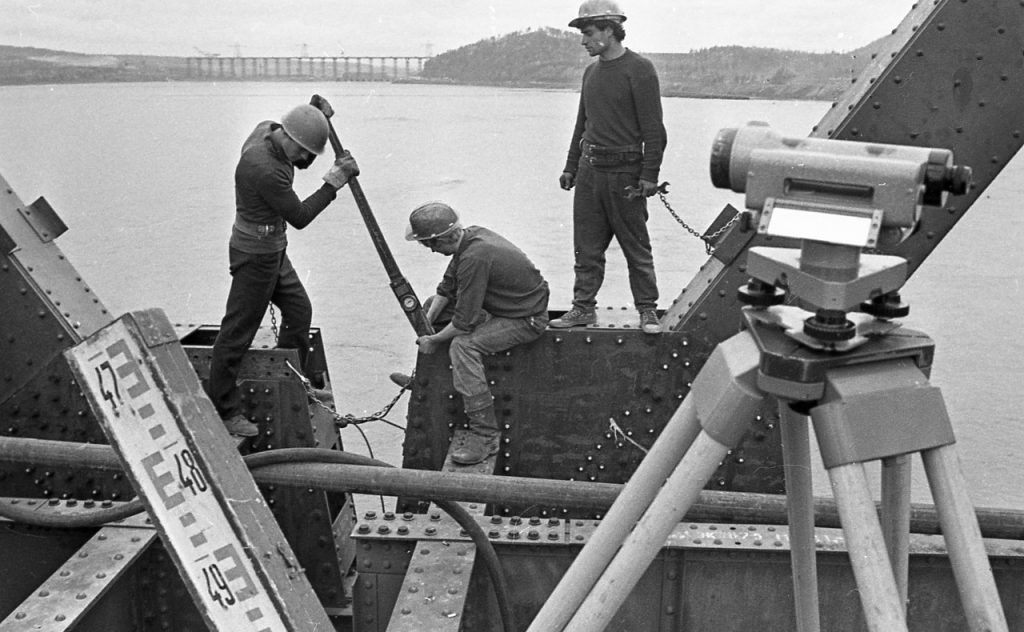 Строительство моста через Ангару в Усть-Илимске, 1976 г.
