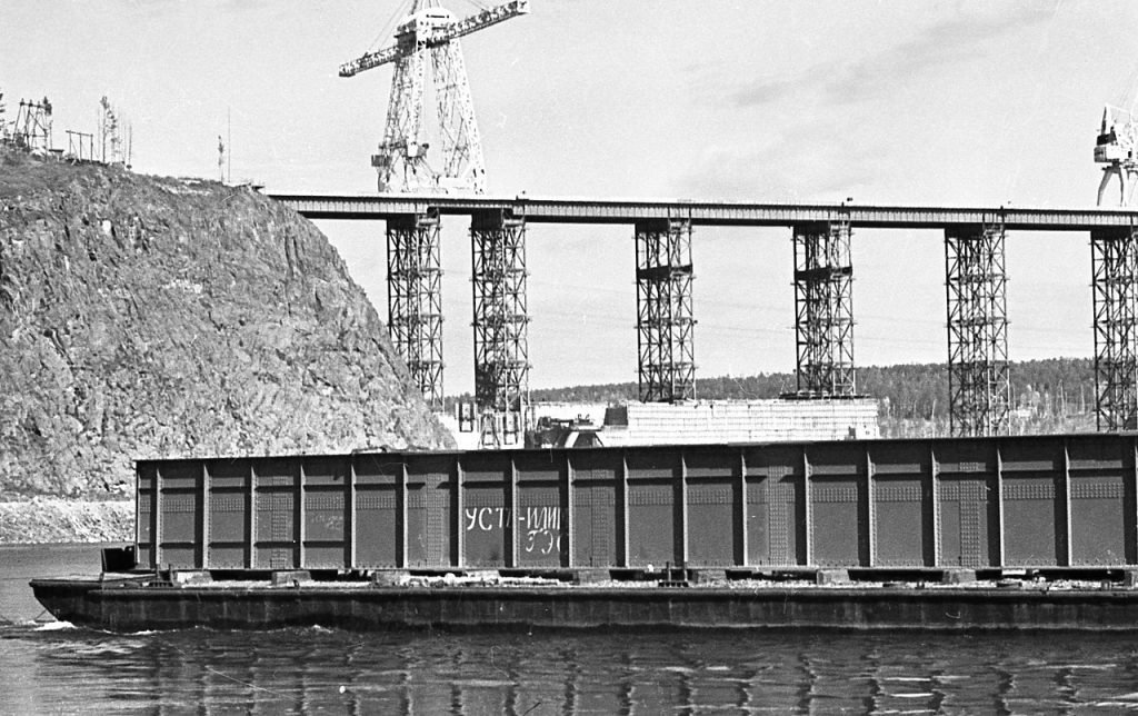 Строится Усть-Илимская ГЭС, 1972 г.