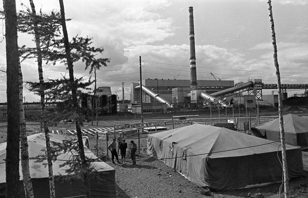 Ударный отряд студентов из России на строительстве Усть-Илимского ЛПК, 1980 г.
