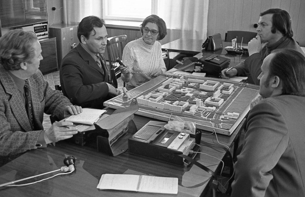 Усть-Илимск в городском совете, 1975 г.