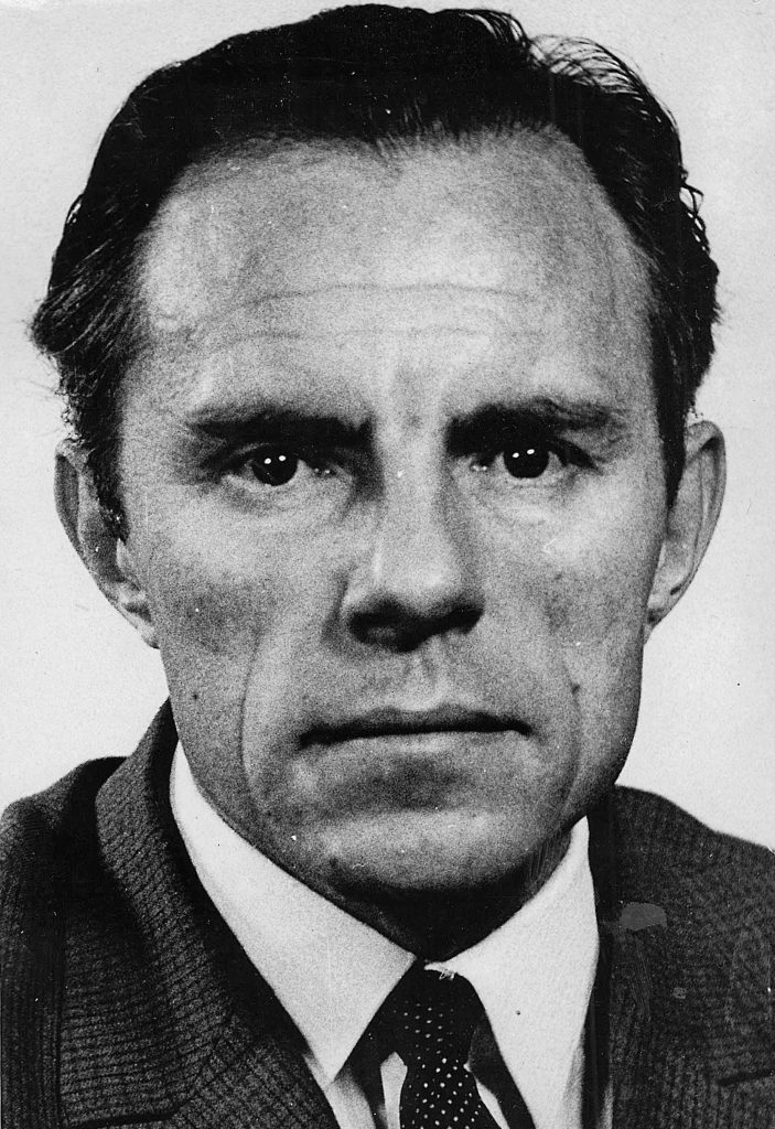 В. Петров — первый фотолетописец строительства ГЭС (до 1971 г.)