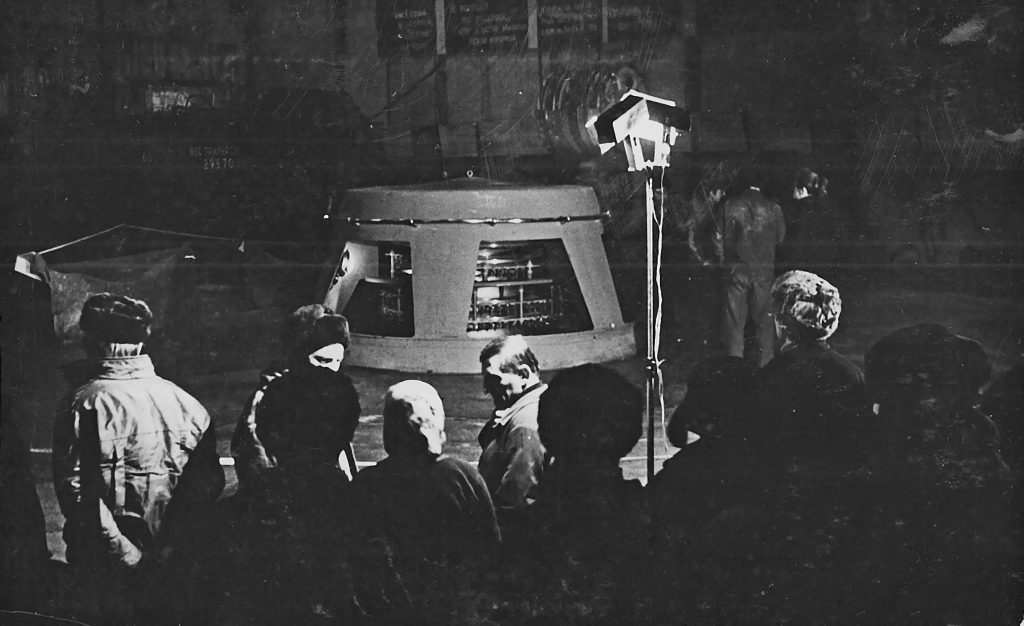 Рабочее колесо спущено в кратер I пускового агрегата ГЭС. Август 1974 г.