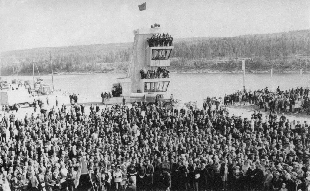 Ангара перекрыта. Август 1969 г.