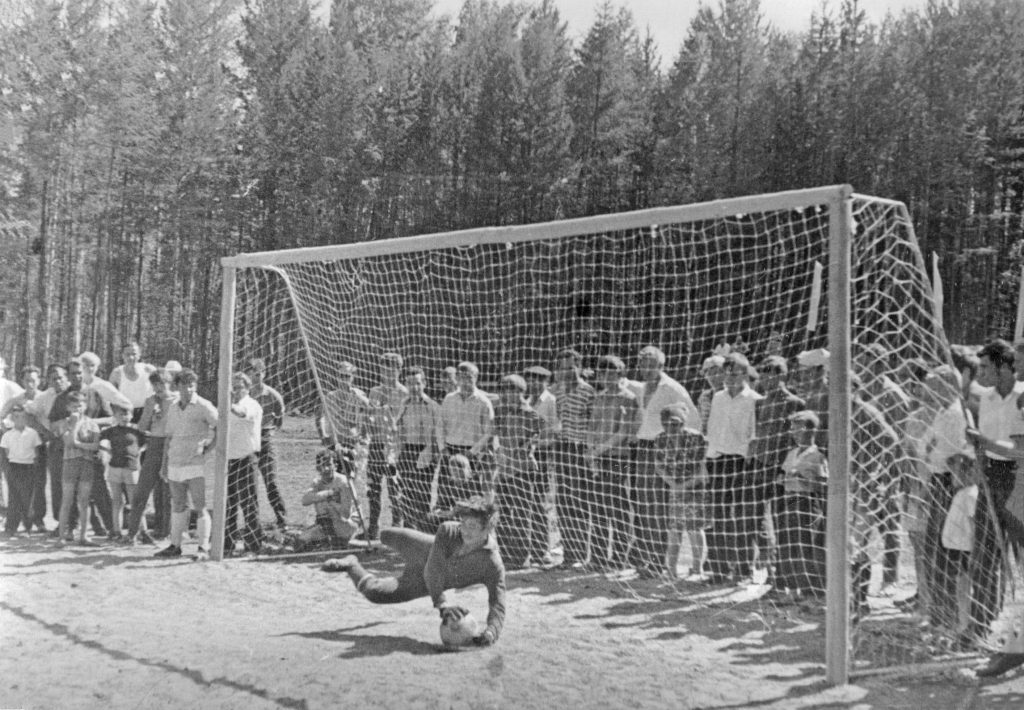Отличный прыжок. Спорт. В. Оборин. Номинация «Неожиданный ракурс». I место в конкурсе